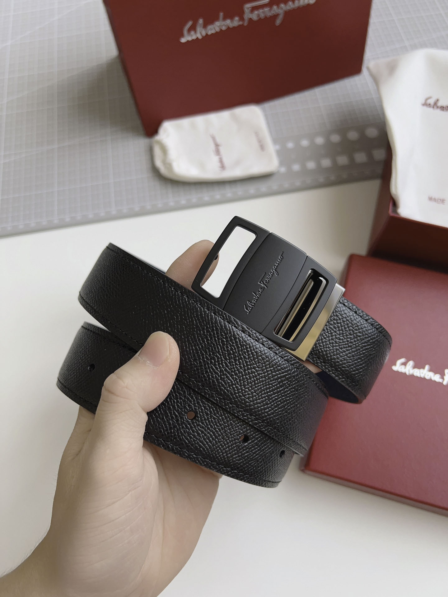 Thắt Lưng Salvatore Ferragamo Belt Dây Nhăn Khóa Cài Vuông