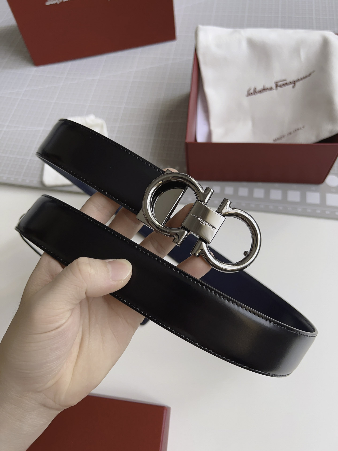 Thắt Lưng Salvatore Ferragamo Belt Dây Trơn Bóng Khóa Cài