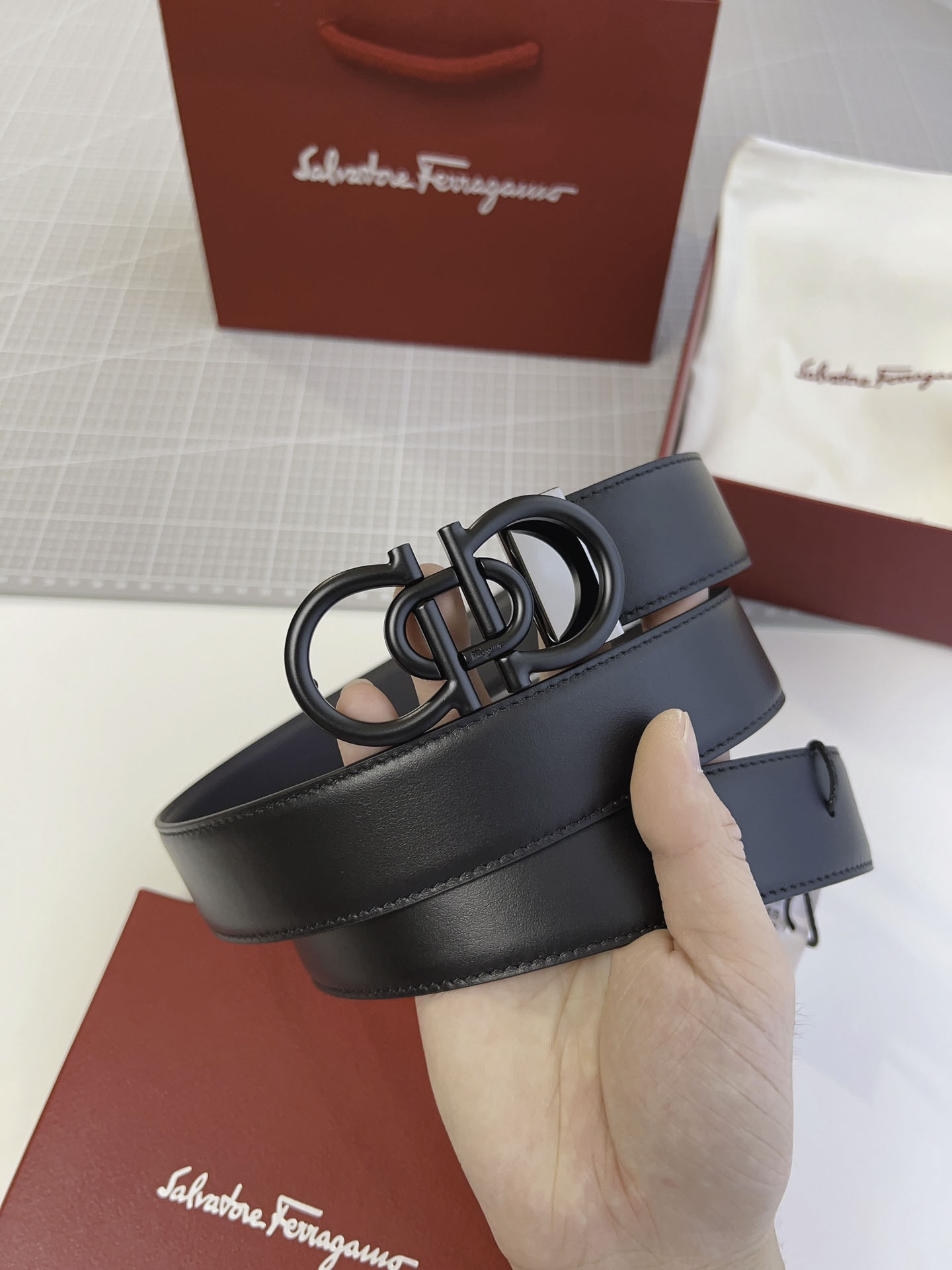 Thắt Lưng Salvatore Ferragamo Belt Dây Trơn Khóa Cài Đen