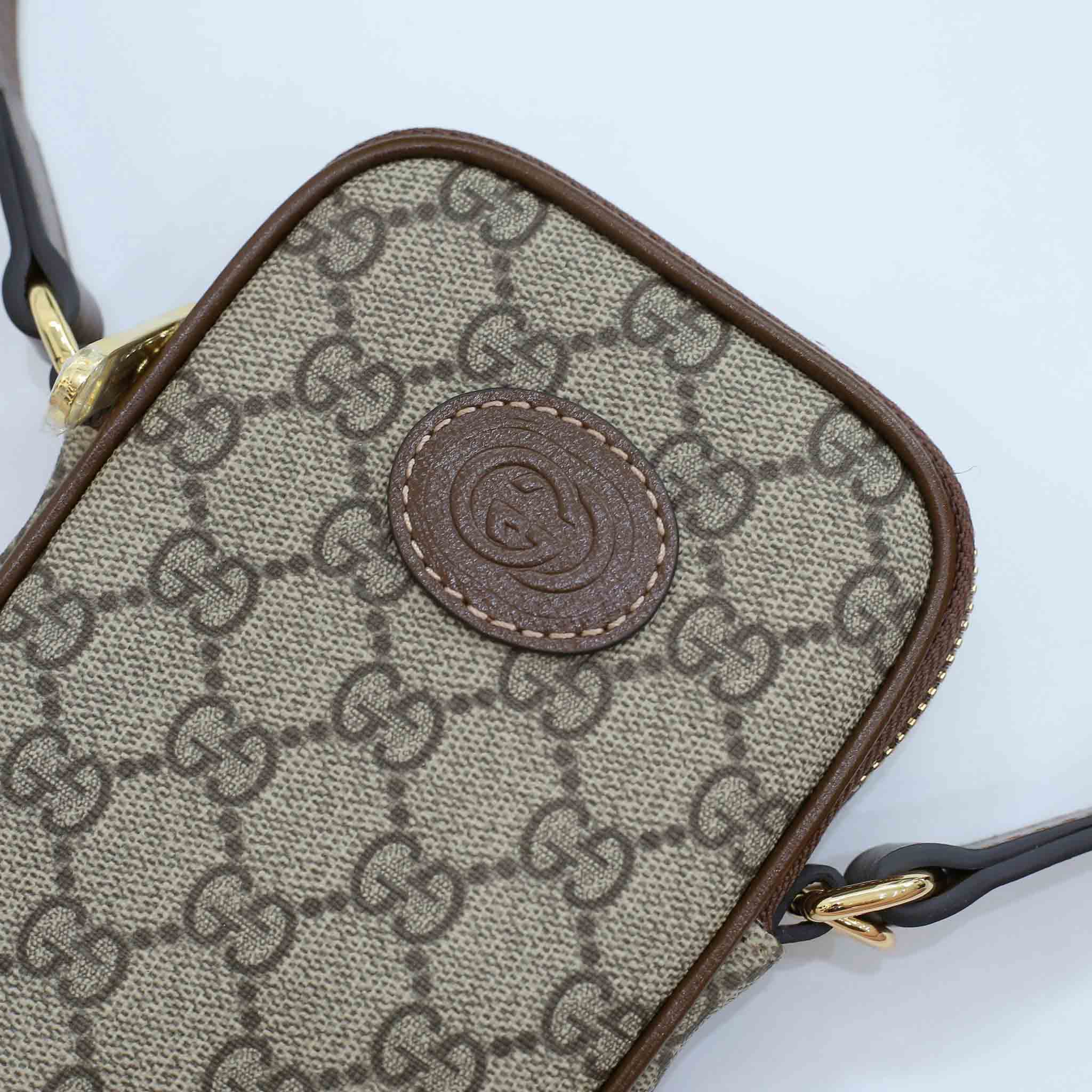 Túi Đeo Gucci Mini Bag With Interlocking G Màu Bee