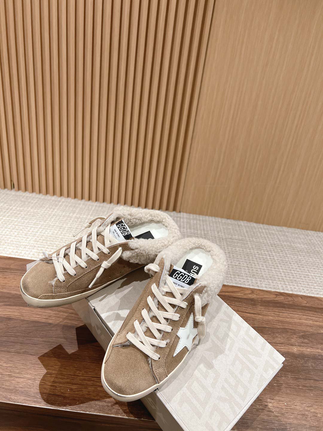 Giày Golden Goose 20mm Super Star Suede & Shearling Mules Best Quality