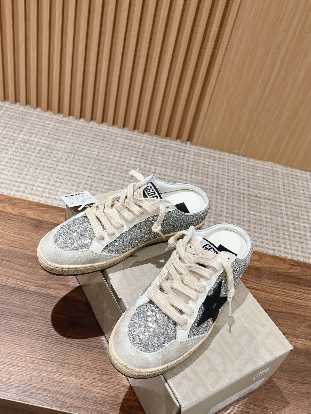 Giày Golden Goose Ball Star Slip on Glitter Detailing