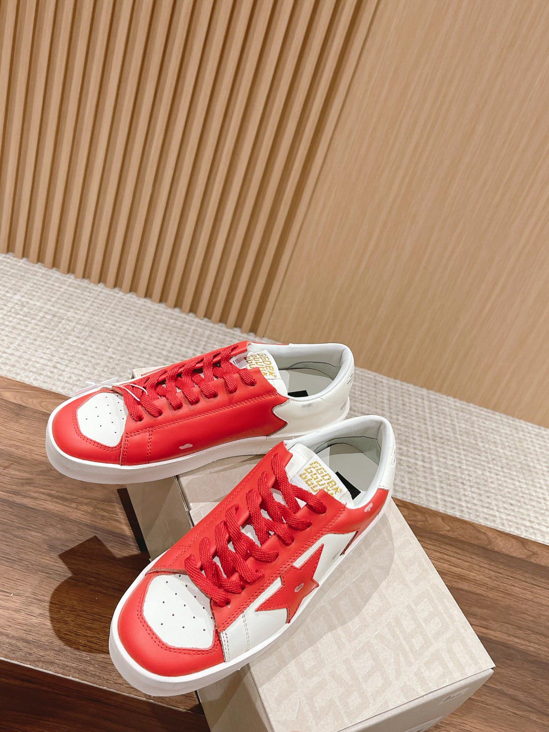 Giày Golden Goose Leather Stardan Red Sneakers