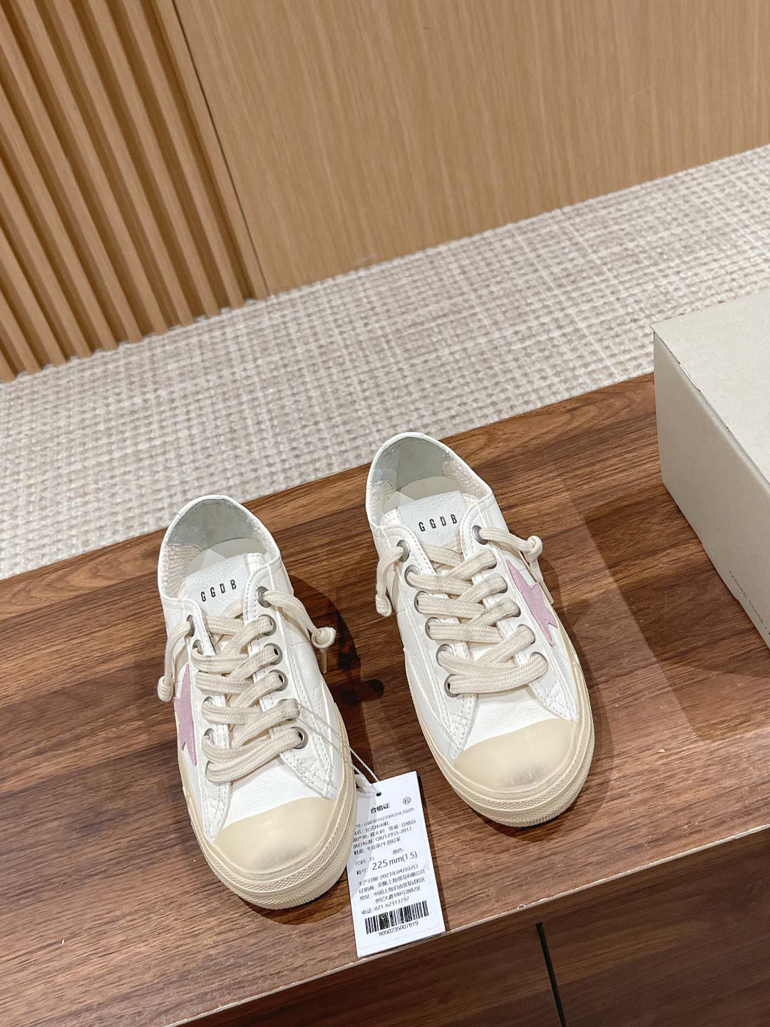 Giày Golden Goose Leather V-Star 2 Sneakers Best Quality