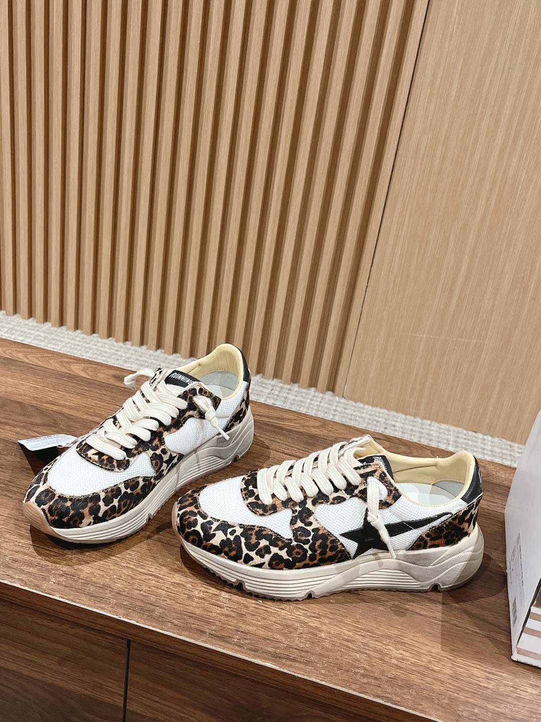 Giày Golden Goose Leopard Print Running Sole