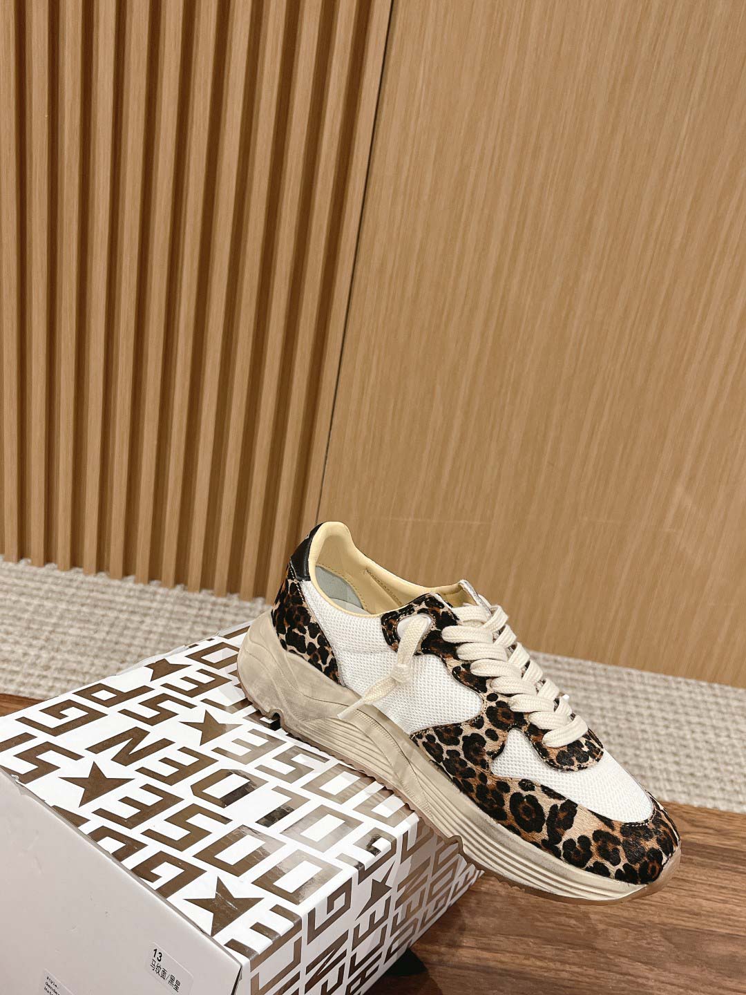 Giày Golden Goose Leopard Print Running Sole