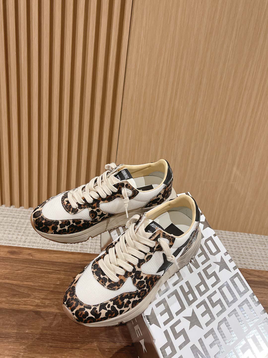 Giày Golden Goose Leopard Print Running Sole