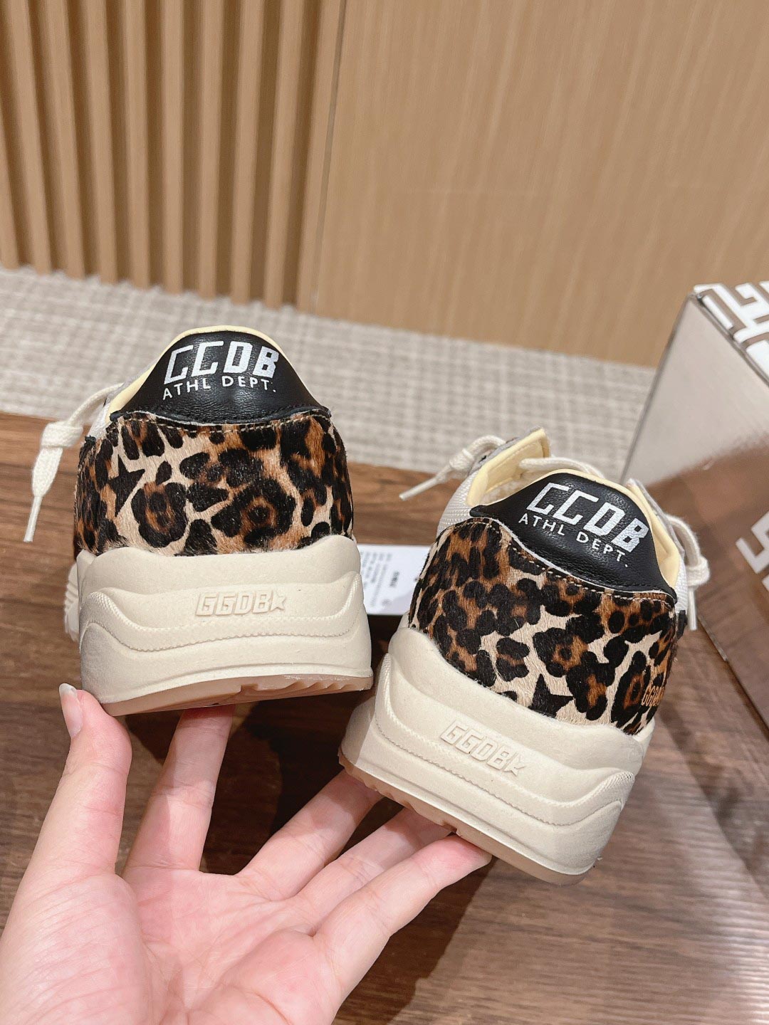 Giày Golden Goose Leopard Print Running Sole