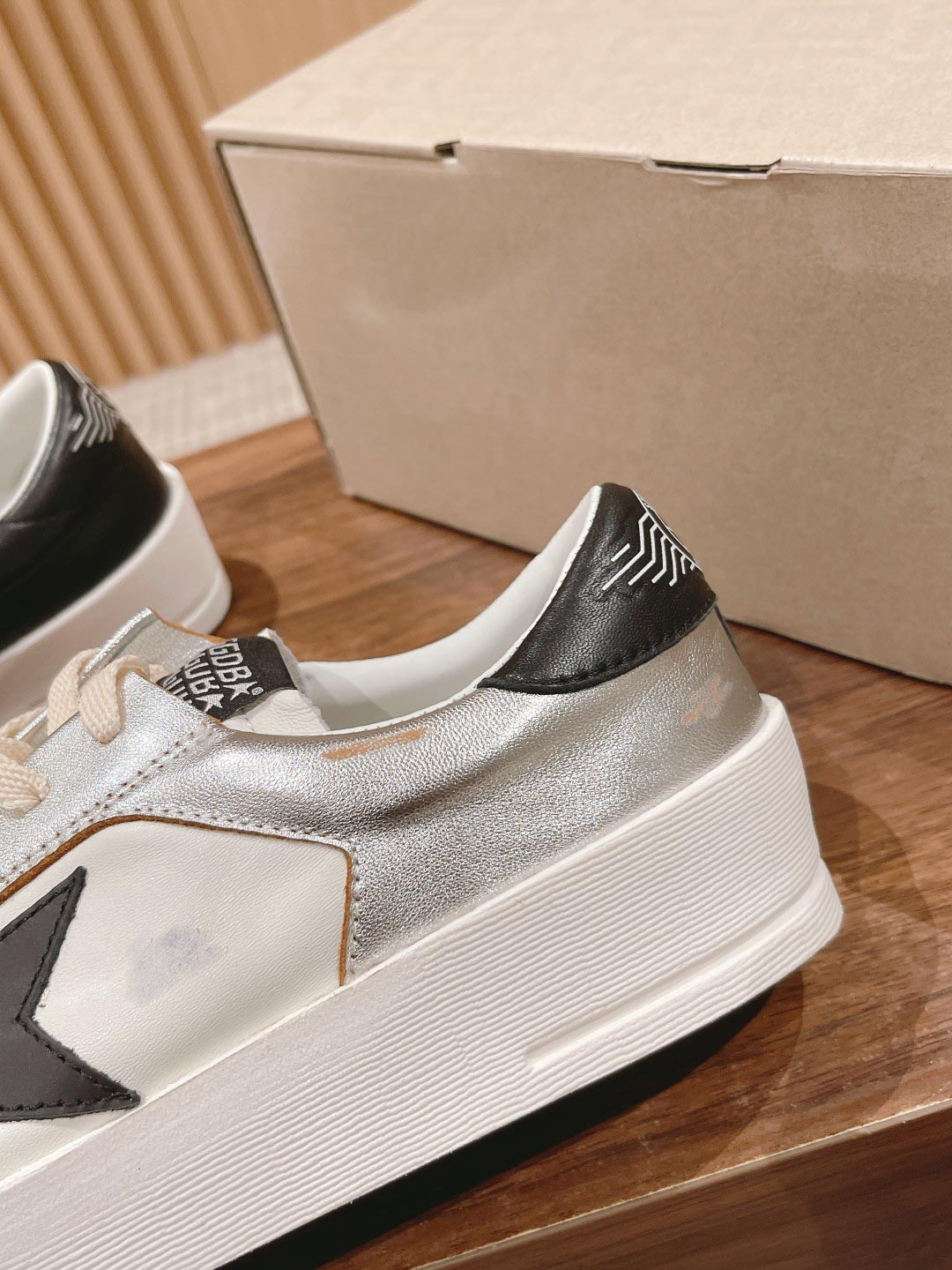 Giày Golden Goose Stardan Silver Black