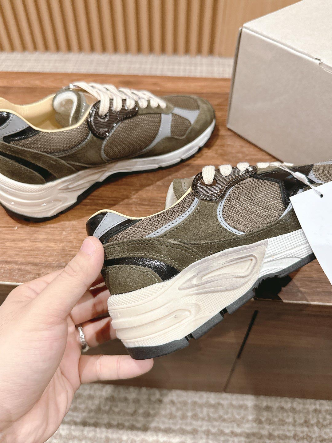 Giày Golden Goose Women Running Dad Green