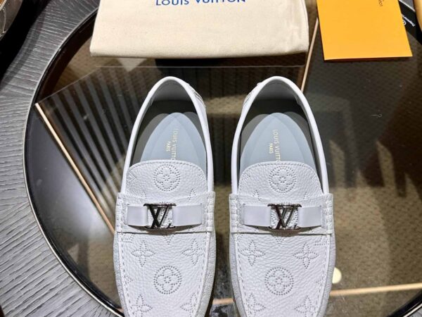 Giày Louis Vuitton Hockenheim Moccasin White
