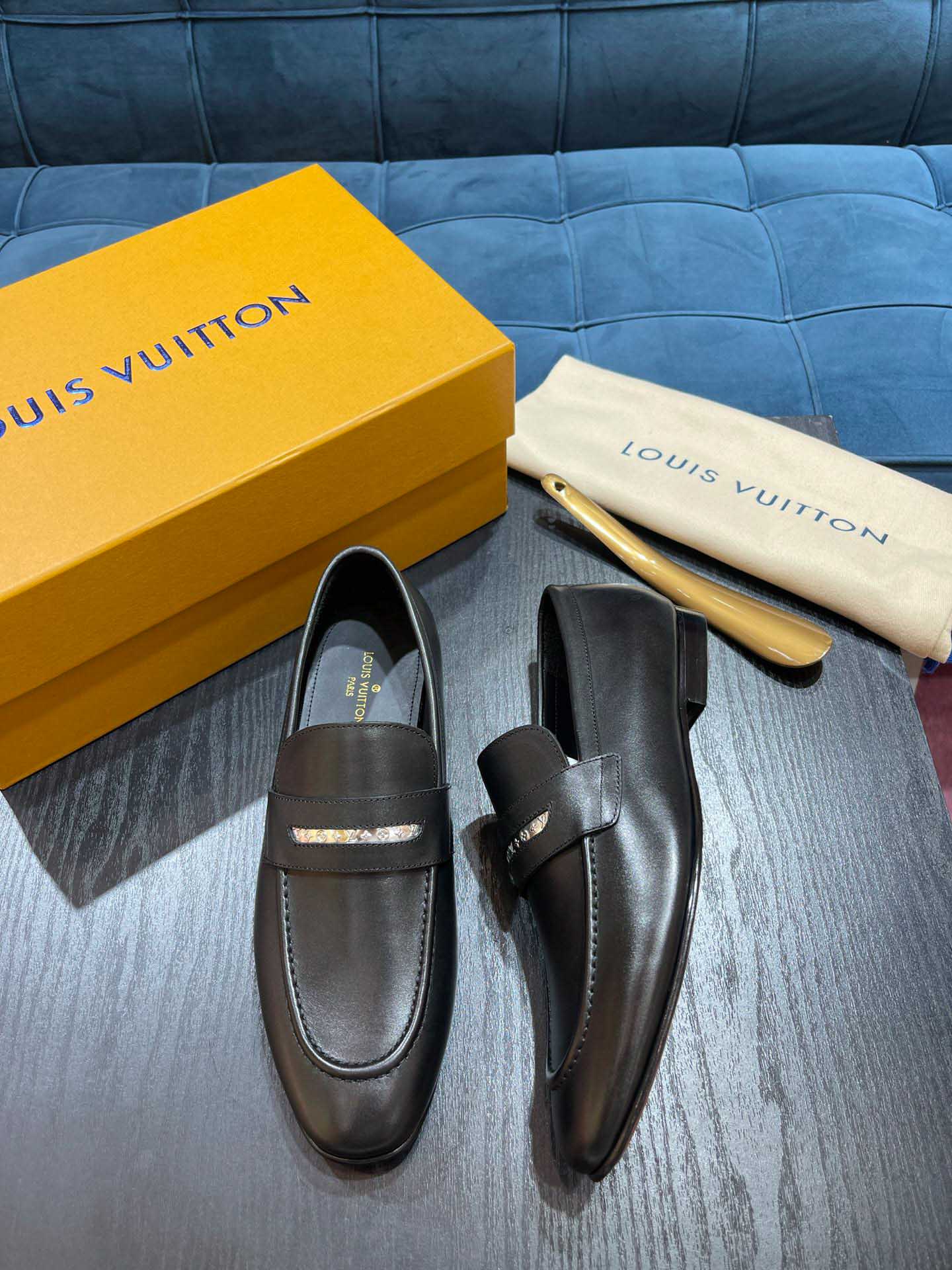 Giày Louis Vuitton LV Glove Loafers Black