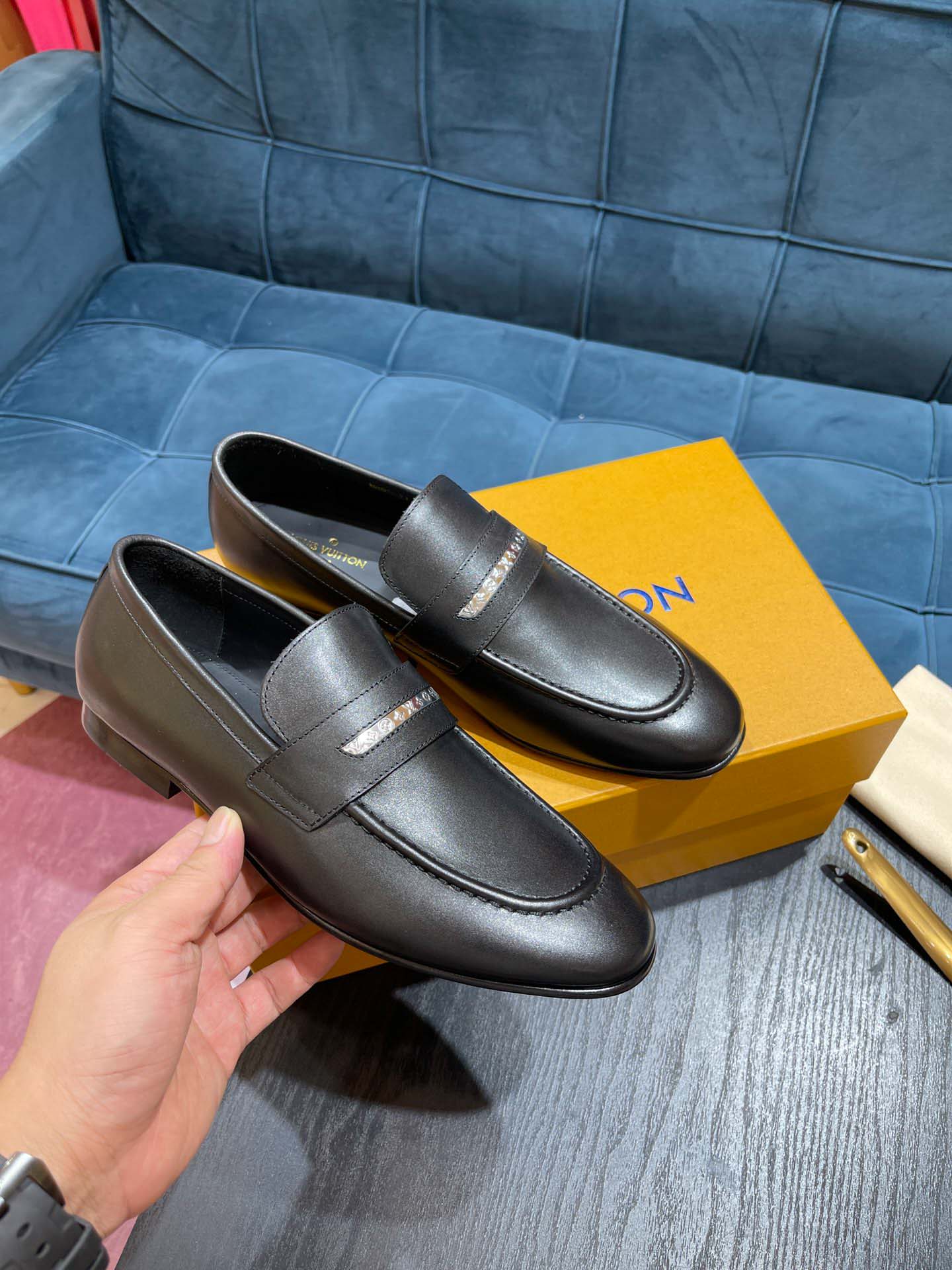 Giày Louis Vuitton LV Glove Loafers Black