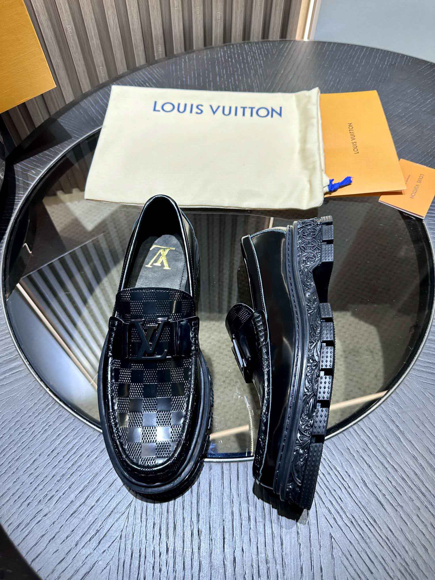 Giày Nam Louis Vuitton Major Loafers 'Black'