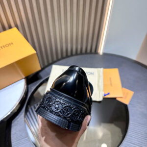 Giày Nam Louis Vuitton Major Loafers 'Black'