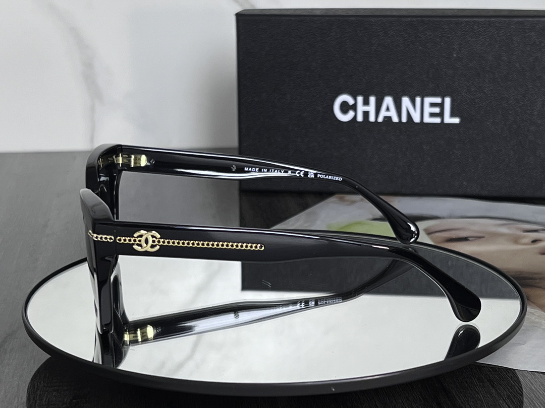 Kính Mắt Chanel Classic Sunglasses 