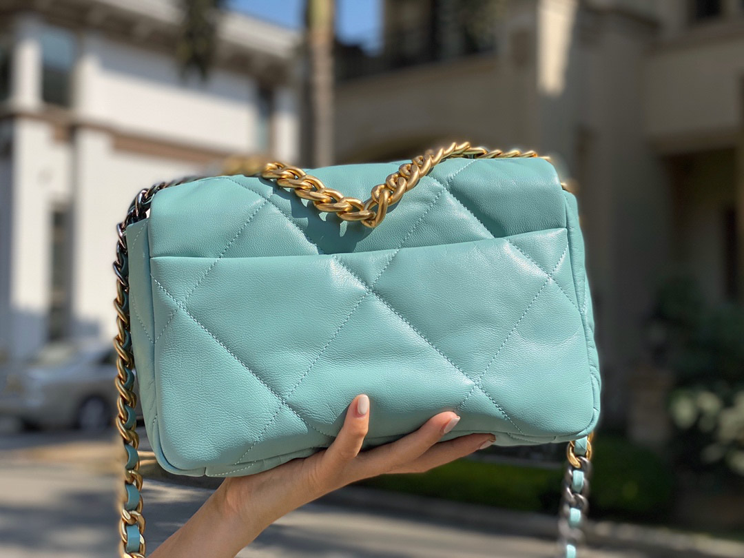 Túi Chanel 19 Lambkin Light Blue