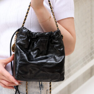 Túi Chanel 22 Mini Pearl Handbag Shiny Crumpled Calfskin & Gold-Tone Metal Black