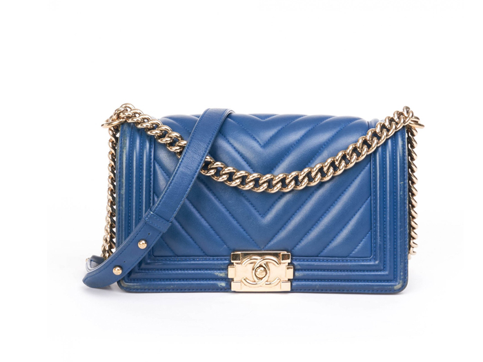 Túi Chanel Blue Caviar Leather Chevron Quilted Medium Boy Bag