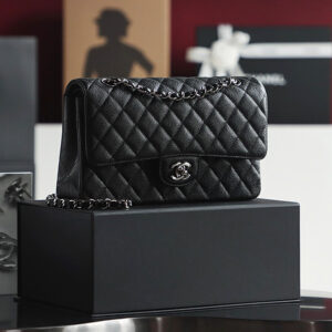 Túi Chanel Classic Flap Bag Maxi Black Sliver Grained Calfskin