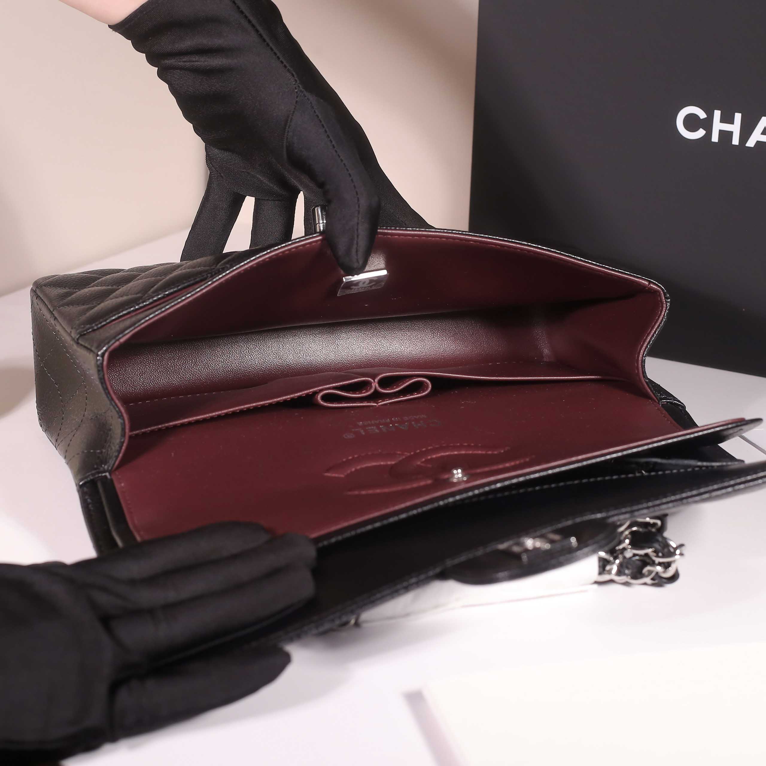 Túi Chanel Classic Flap Bag Maxi Black Sliver Grained Calfskin
