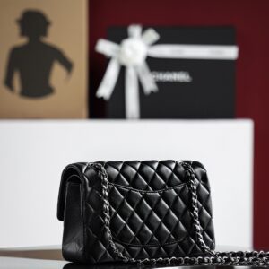 Túi Chanel Classic Flap Bag Medium Black Silver Lambskin Calfskin (14.5x23x6)