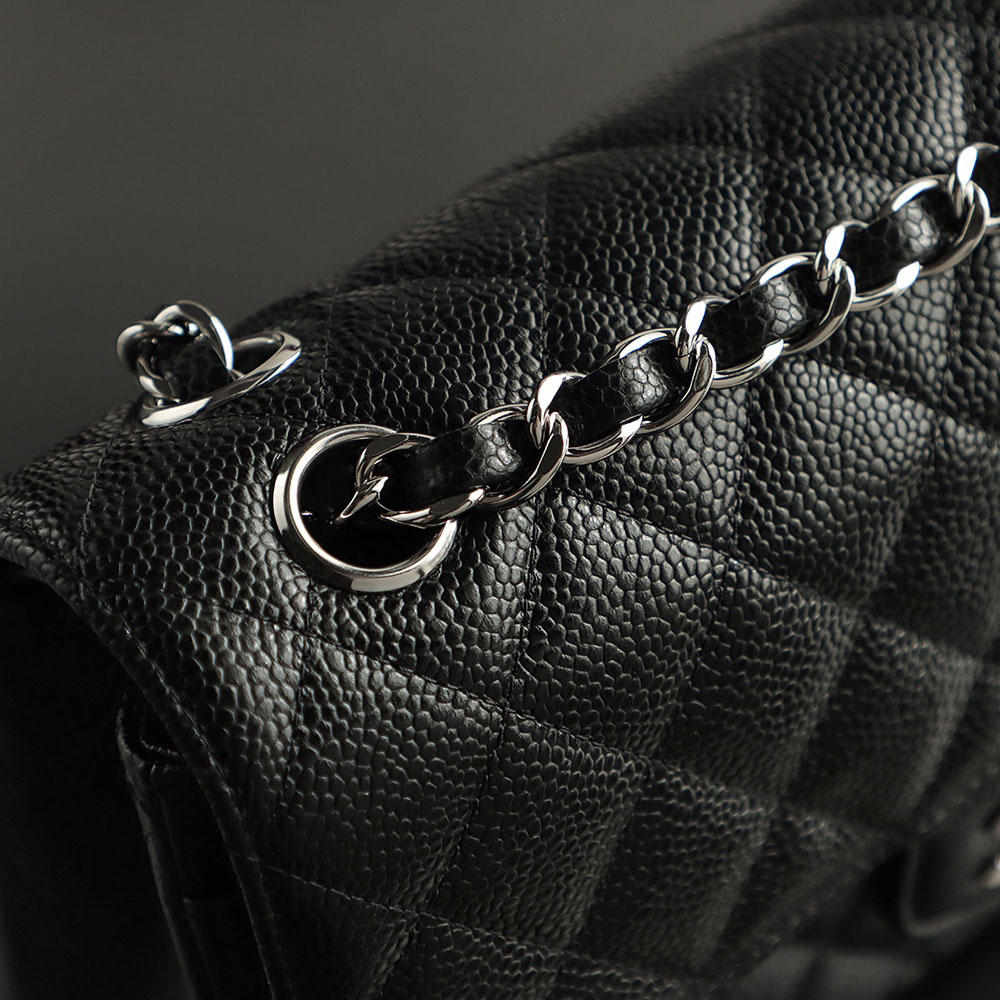 Túi Chanel Classic Flap Bag Medium Black Sliver Grained Calfskin