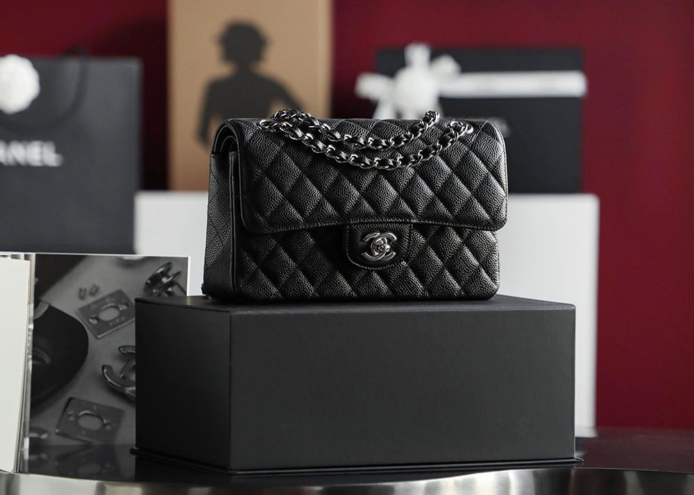 Túi Chanel Classic Flap Bag Medium Black Sliver Grained Calfskin