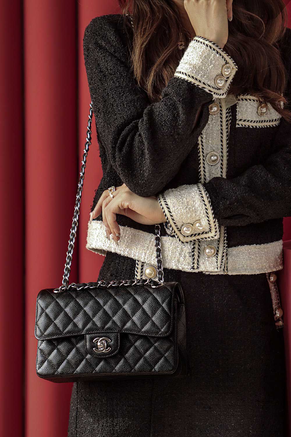 Túi Chanel Classic Flap Bag Medium Black Sliver Grained Calfskin