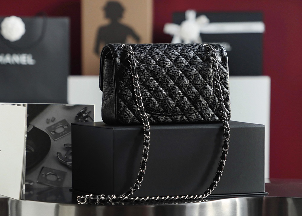 Túi Chanel Classic Flap Bag Medium Black Sliver Grained Calfskin