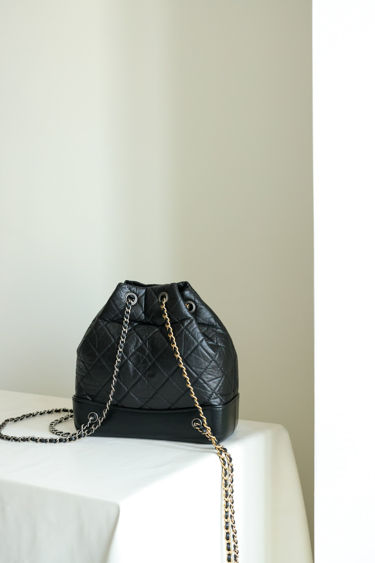 Túi Chanel Gabrielle Backpack Black Aged Calfskin Small Black Mixed Hardware