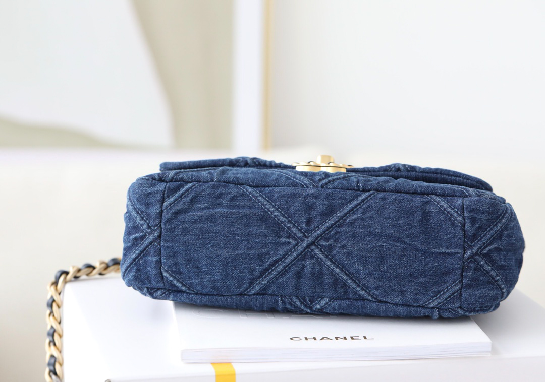 Túi Chanel Gabrielle Calfskin Small Hobo Bag Denim Blue