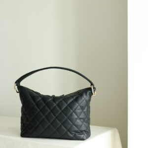 Túi Chanel Matelasse Lambskin Shoulder Bag Black Gold Metal Fittings