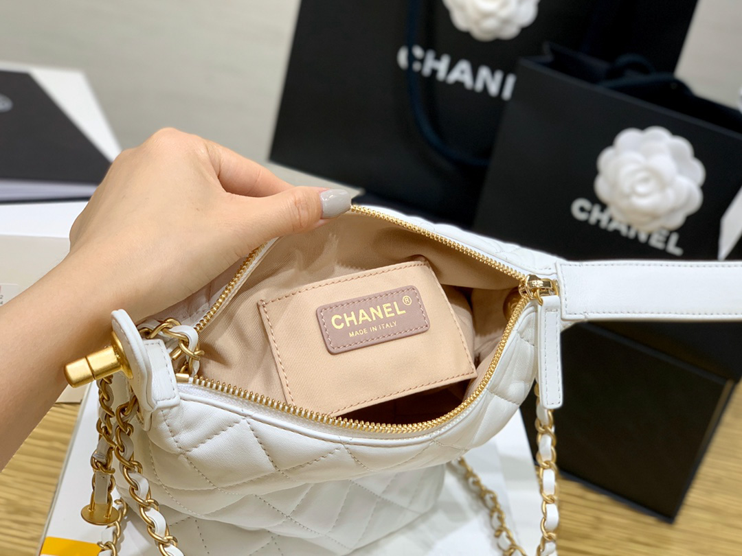 Túi Chanel Perfect Meeting Hobo Quilted Lambskin Small