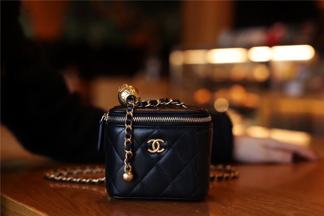 Túi Chanel Small Classic Box On Chain Lambskin Black