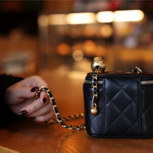 Túi Chanel Small Classic Box On Chain Lambskin Black