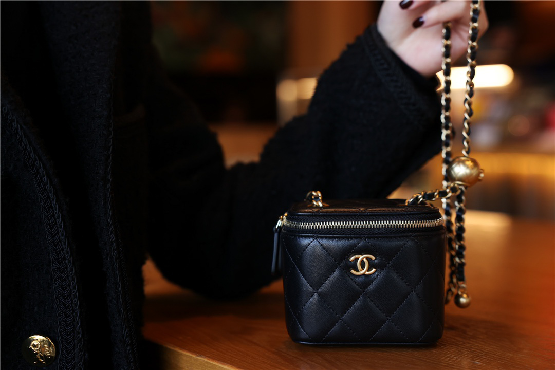 Túi Chanel Small Classic Box On Chain Lambskin Black