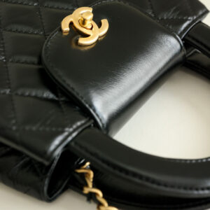 Túi Chanel Small Kelly Shopper Black Shiny Aged Calfskin Brushed Gold Hardware