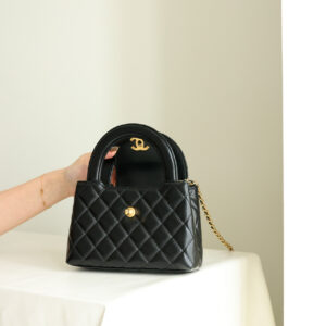 Túi Chanel Small Kelly Shopper Black Shiny Aged Calfskin Brushed Gold Hardware