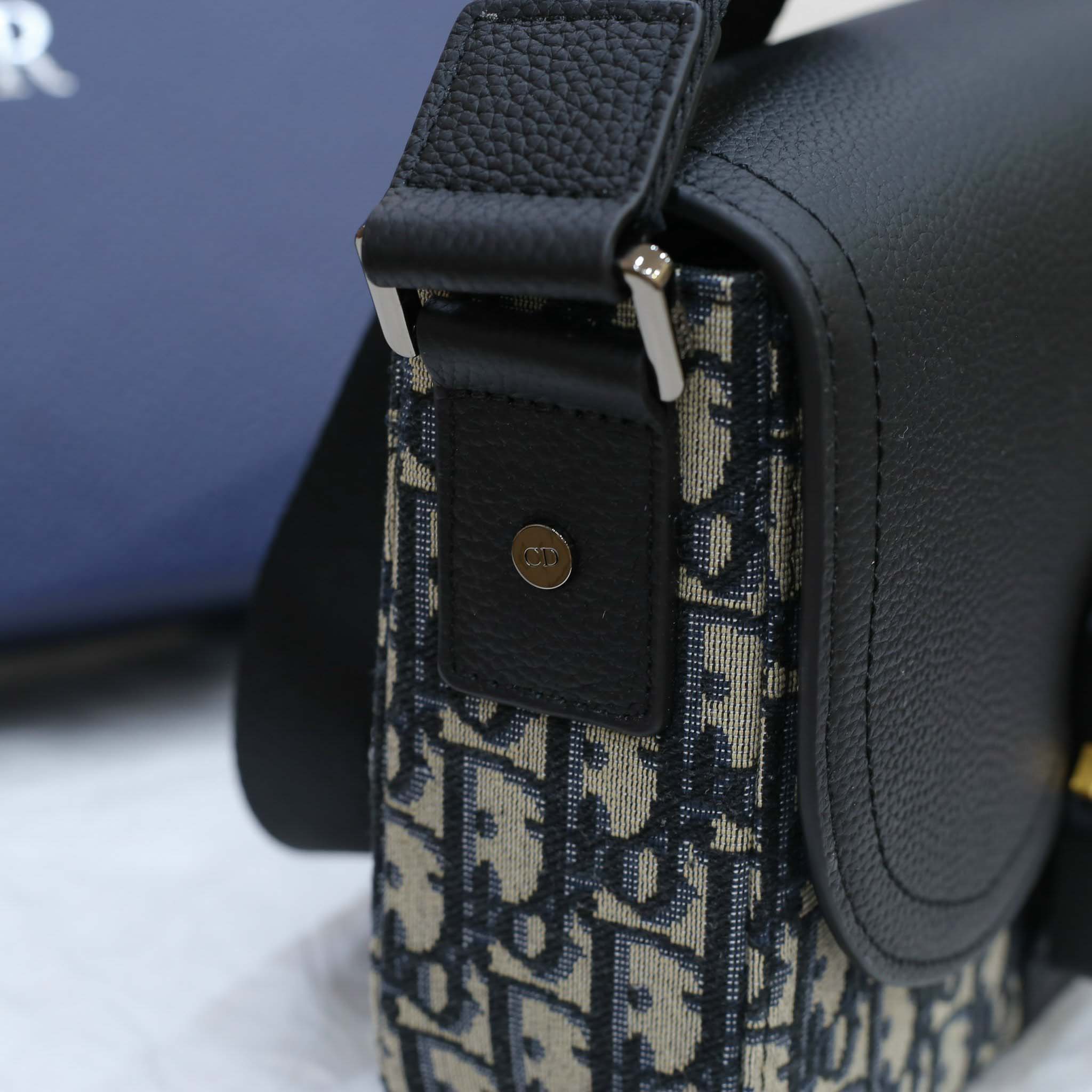 Túi Dior Mini Saddle Bag Strap ‘Beige Dior Grained’