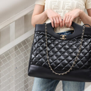 Túi Đeo Chéo Nữ Chanel 31 Large Bag Calfskin Black Màu Đen