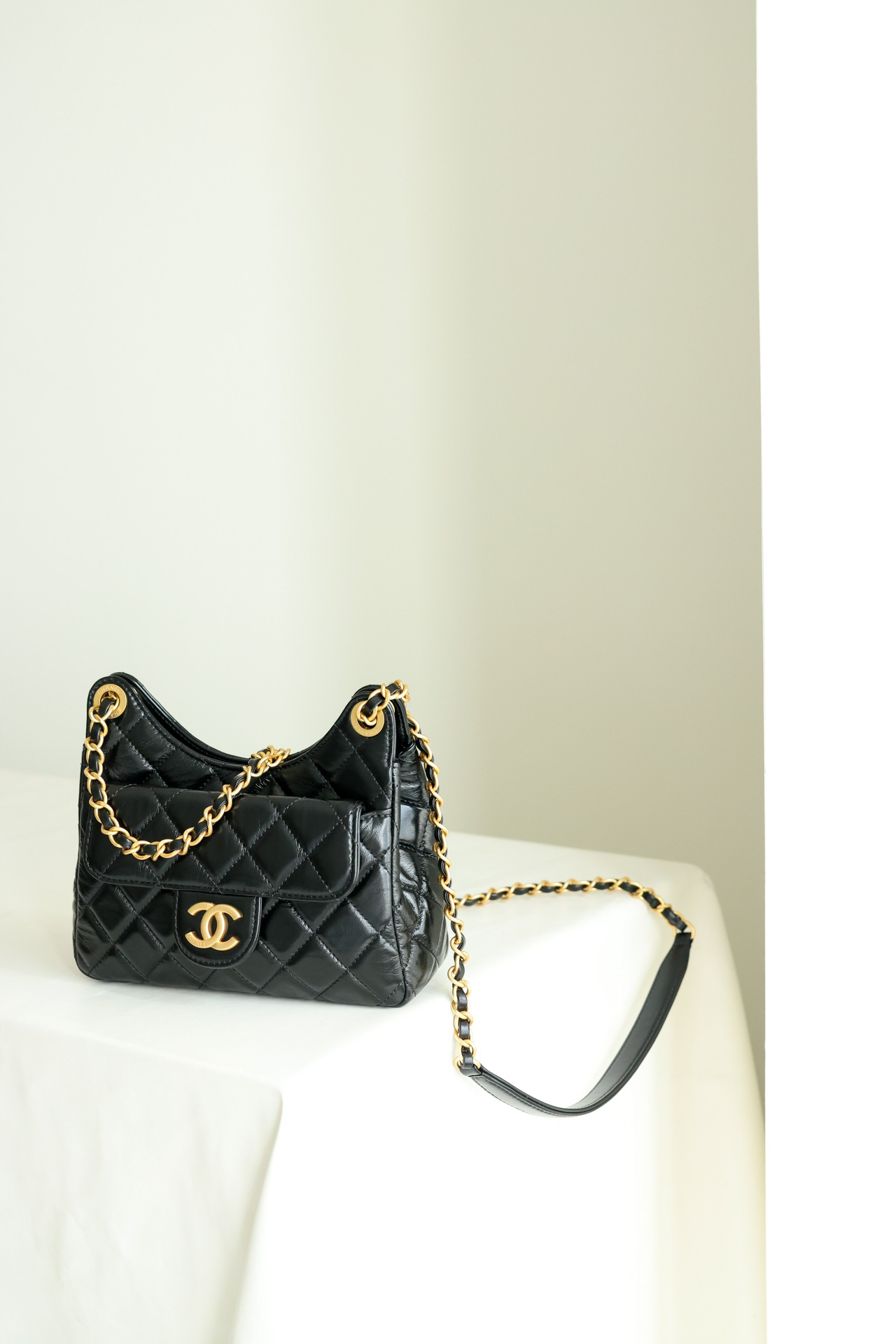 Túi Đeo Chéo Nữ Chanel 31 Small Bag Calfskin Black Màu Đen