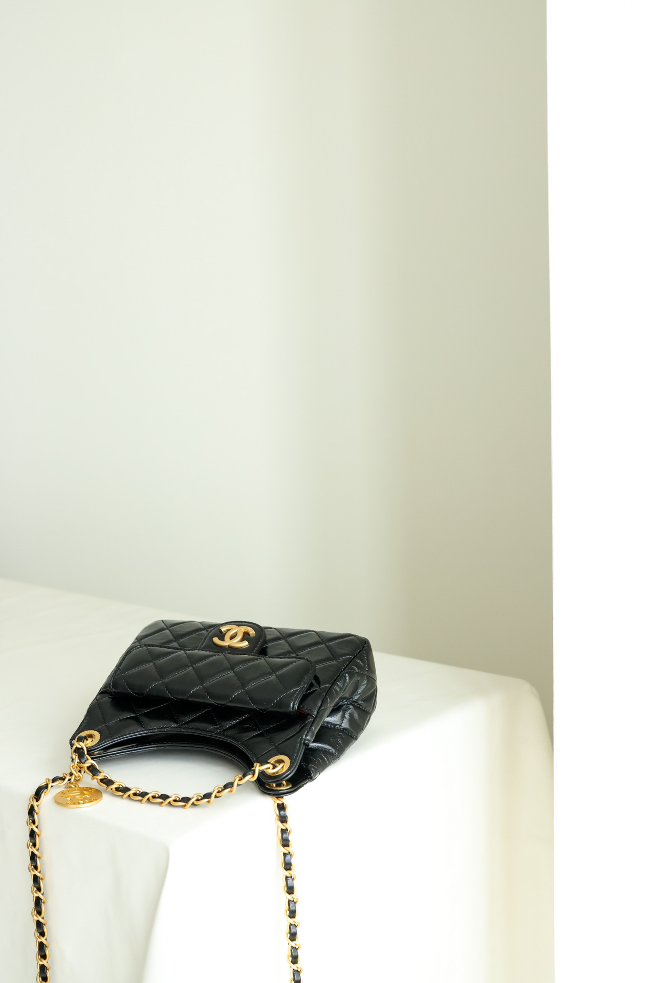 Túi Đeo Chéo Nữ Chanel 31 Small Bag Calfskin Black Màu Đen