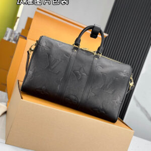 Túi Keepall Bandoulière 45 Cowhide Material Embossed With Monogram Empreinte Giant Pattern (45 x 27 x 20 cm)