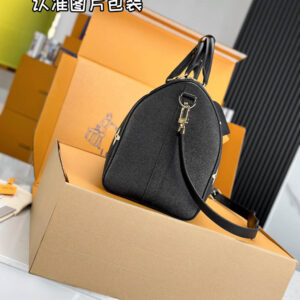 Túi Keepall Bandoulière 45 Leather Embossed With Monogram Empreinte Pattern Black (45 x 27 x 20 cm)