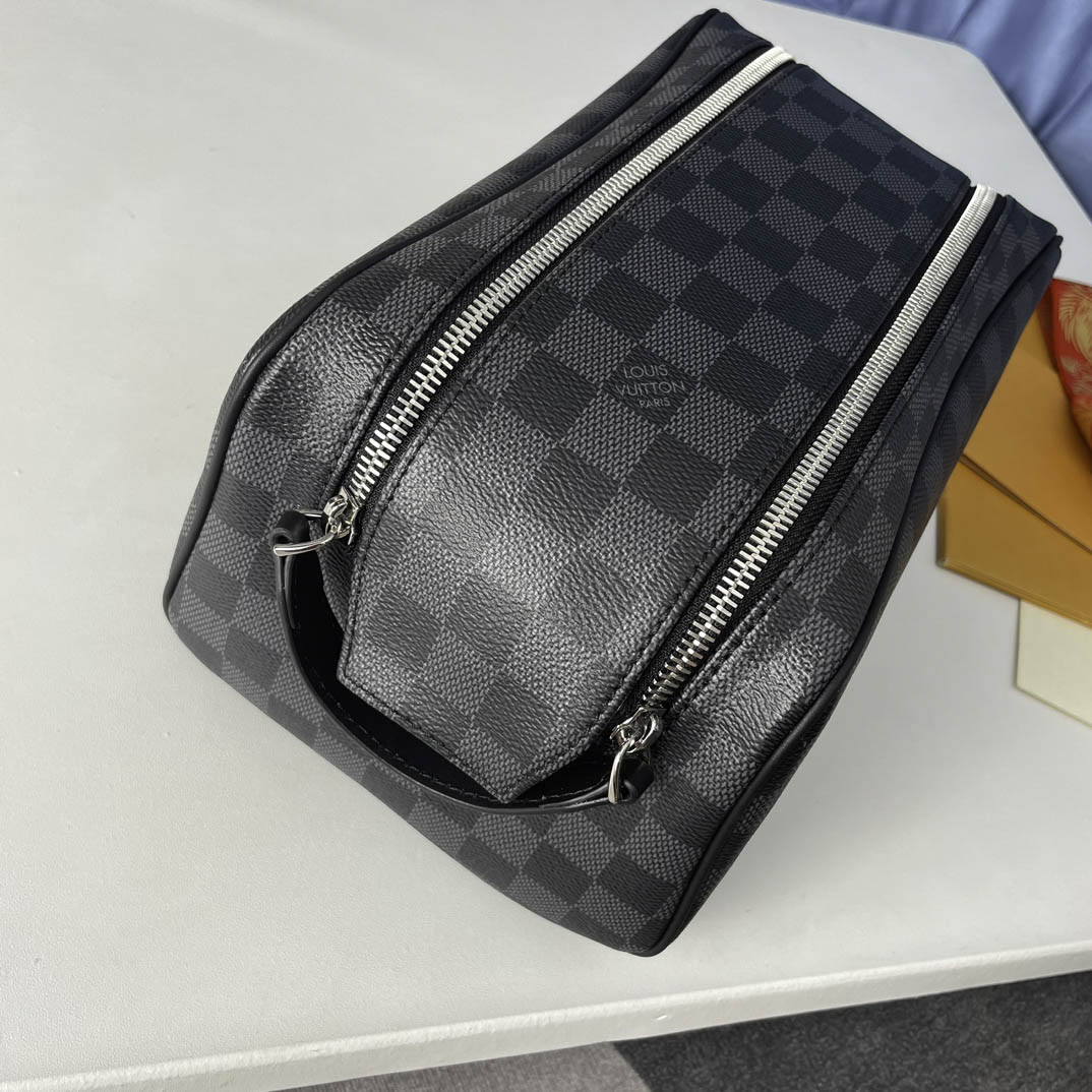 Túi Louis Vuitton LV Toilet Dopp Kit Damier Graphite Pouch