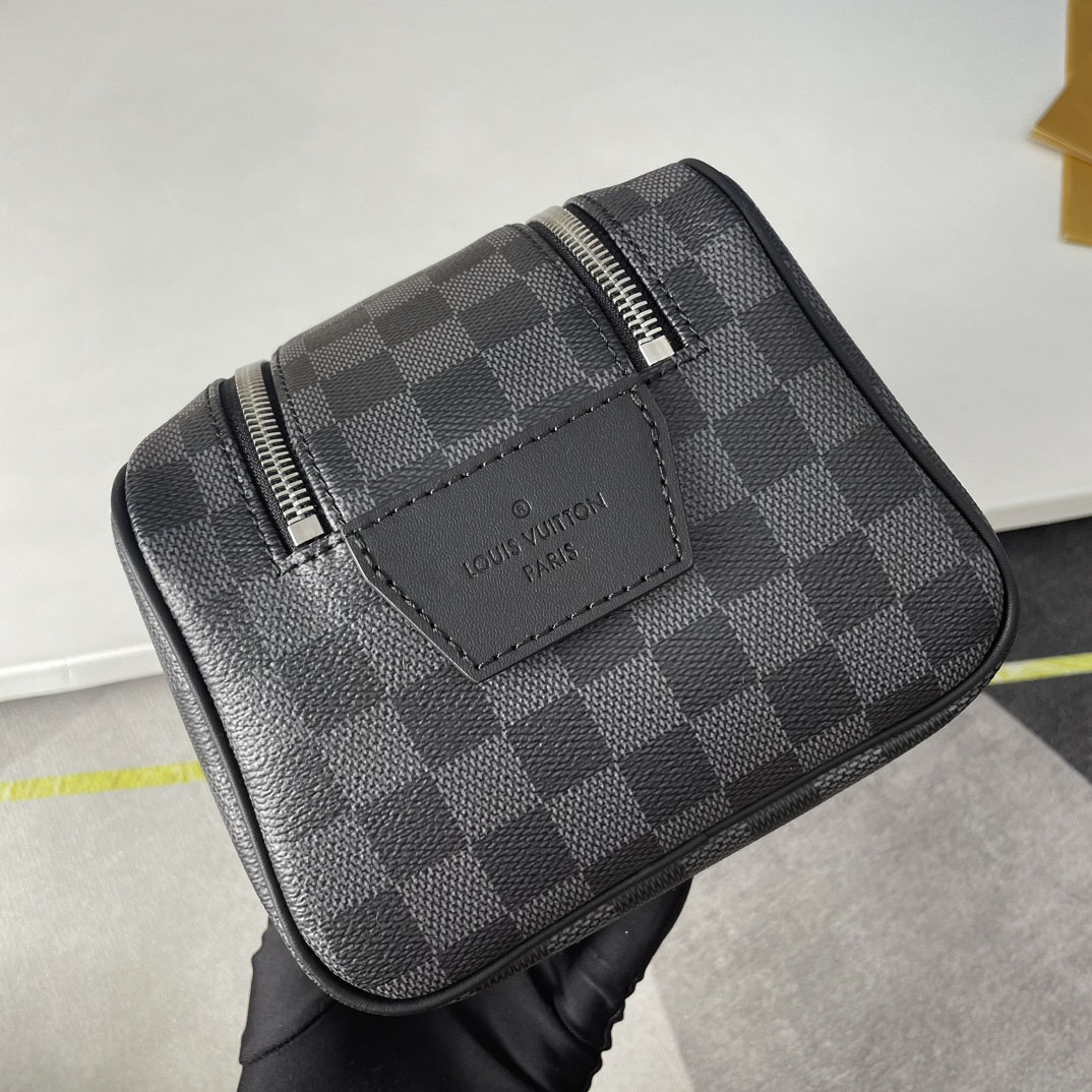 Túi Louis Vuitton LV Toilet Dopp Kit Damier Graphite Pouch