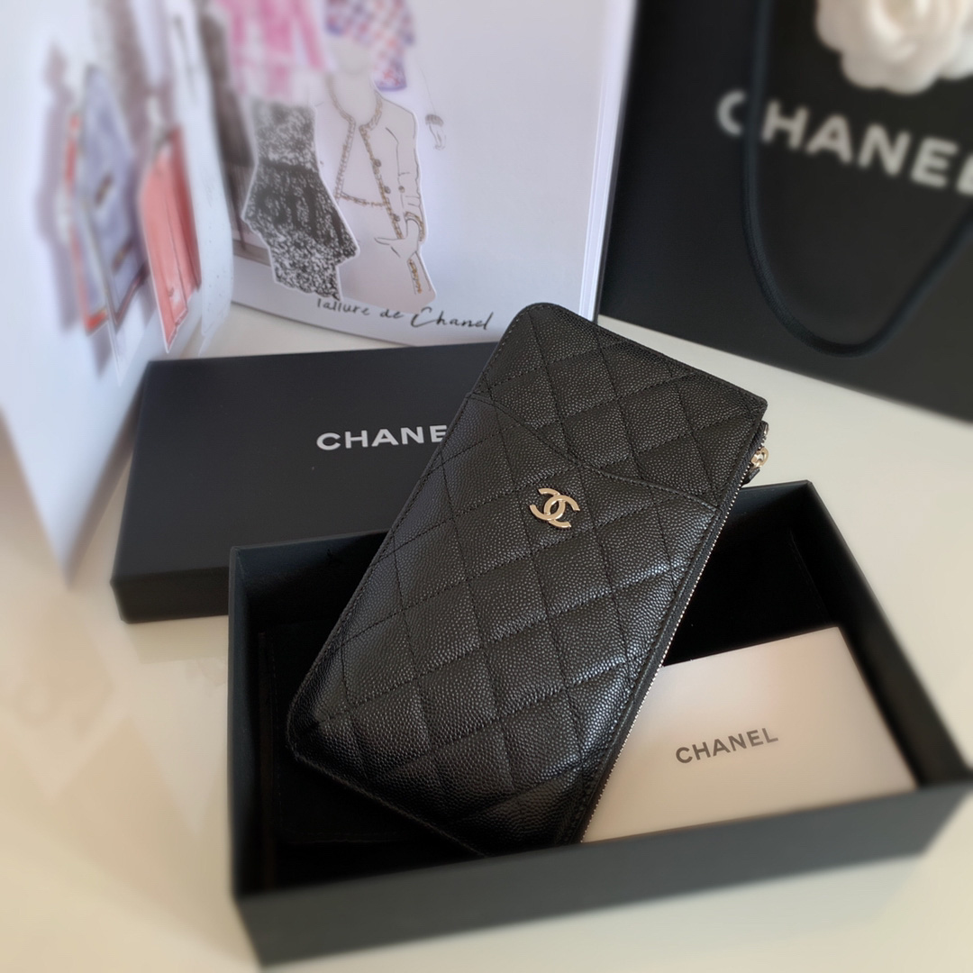 Ví Chanel Black Quilted Caviar Leather Phone