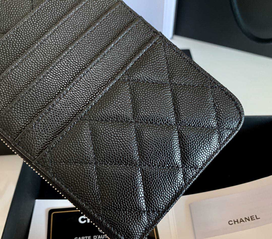 Ví Chanel Black Quilted Caviar Leather Phone