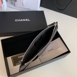 Ví Chanel Black Quilted Caviar Leather Phone